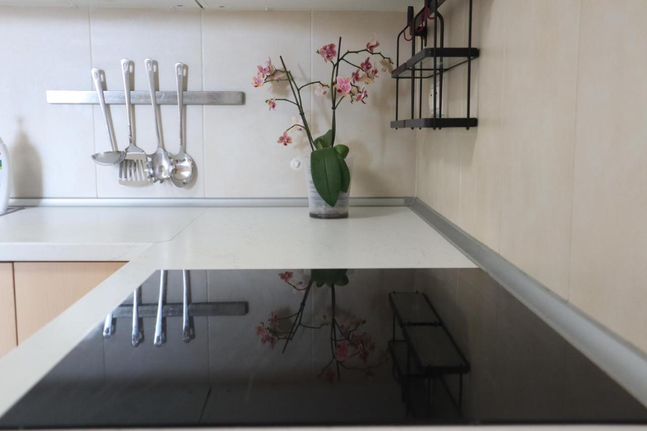 City Center 2 Bedroom A/C Apartment Братислава Екстер'єр фото